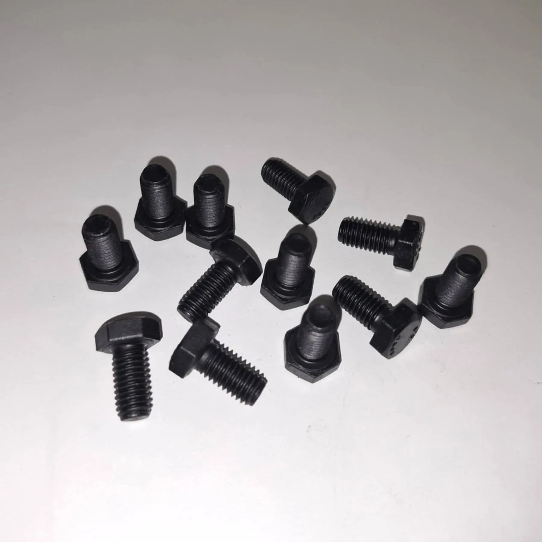 Detale ze stali nierdzewnej po czernieniu INOX