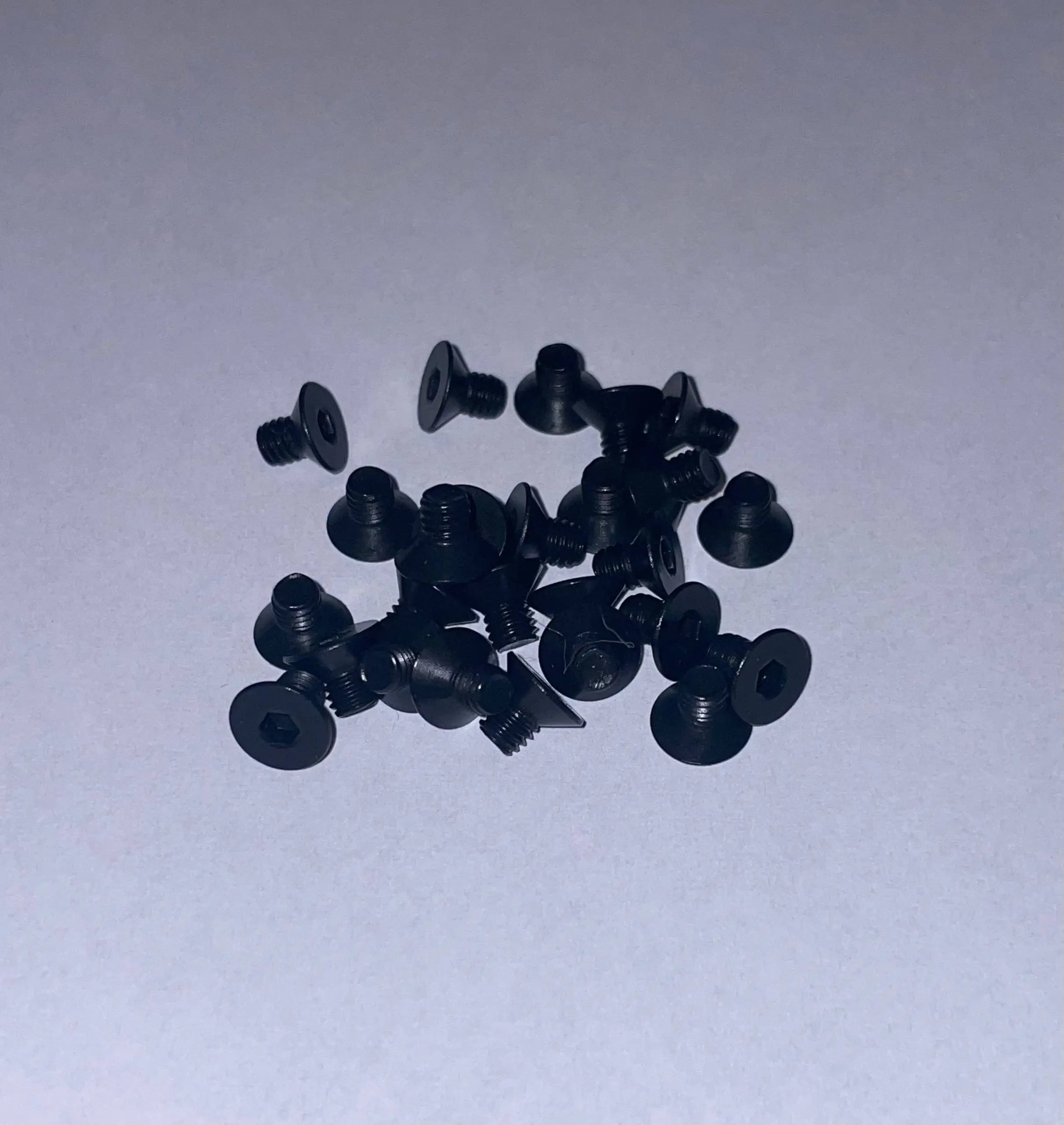 Śruba ISO 7991 czarna